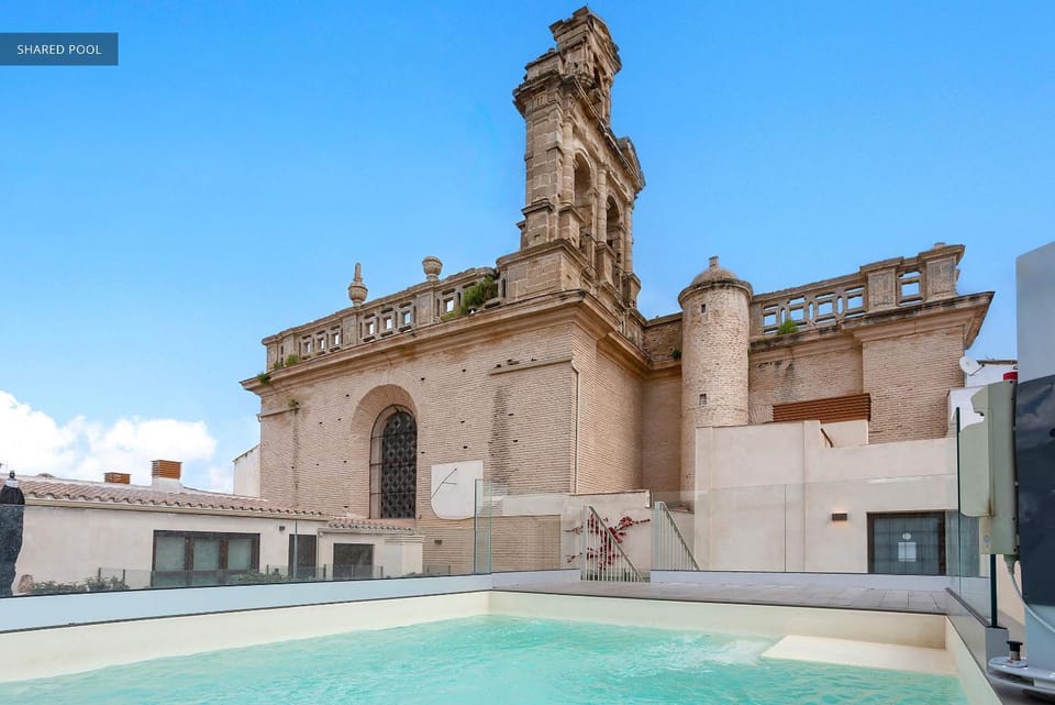 Nearby landmark, Spring, Off site, Day, Summer, Balcony/Terrace, Landmark view, Swimming pool