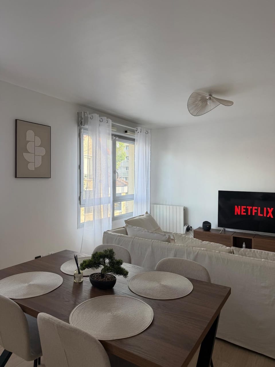 Appartement centre-ville avec parking sous terrain Apartment in Île-de-France