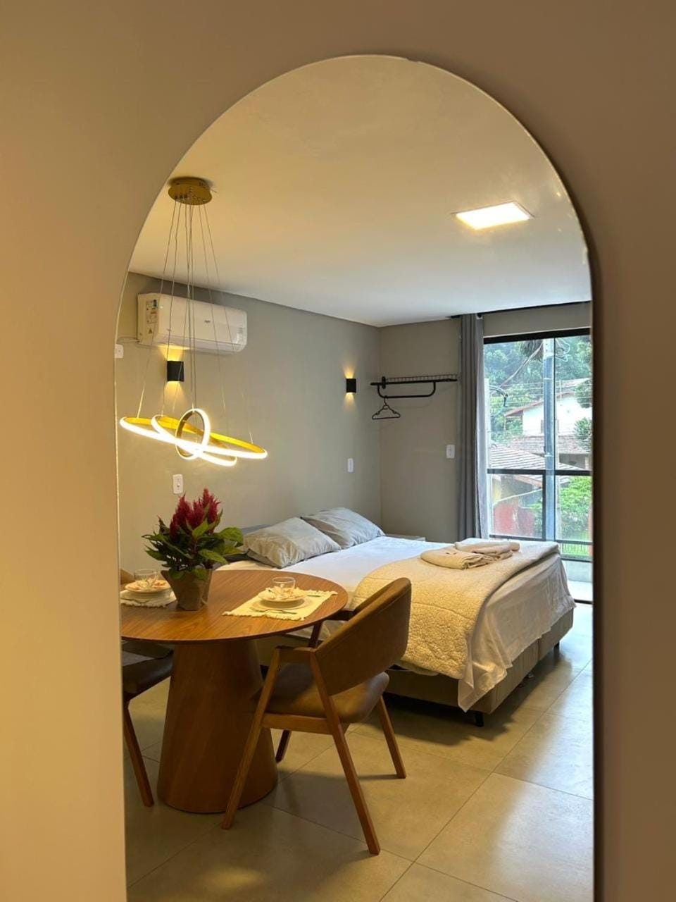 Quarto 12 · Suíte aconchegante com hidromassagem e aquecedor Bed and Breakfast in Campos do Jordão