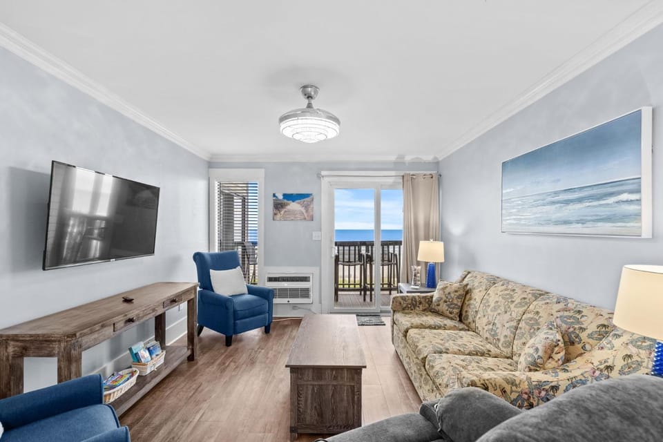 Beachfront Bungalow Noon Check In Ocean View Pool House in Myrtle Beach