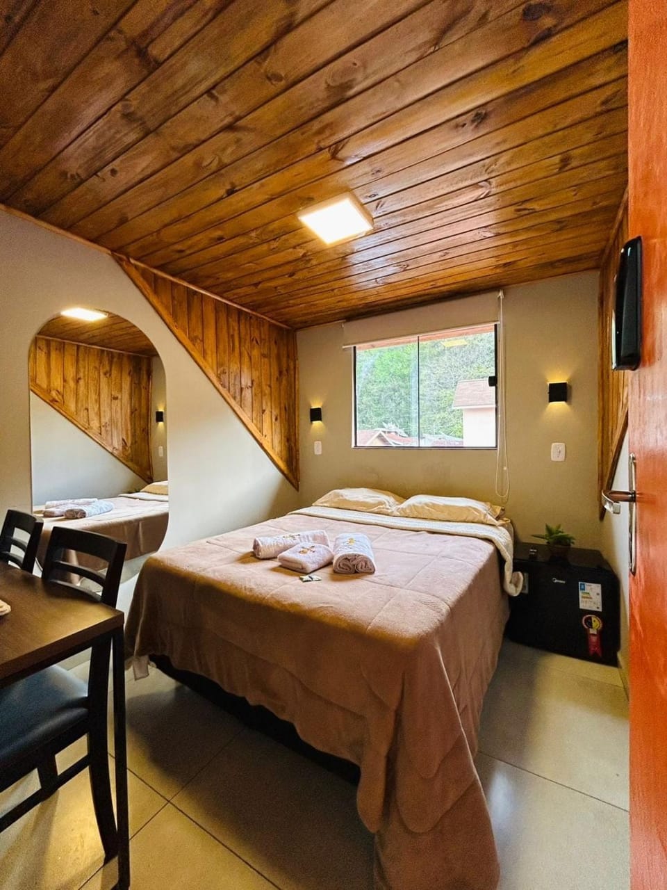 Quarto 23 - Suítes aconchegantes em Campos do Jordão Bed and Breakfast in Campos do Jordão