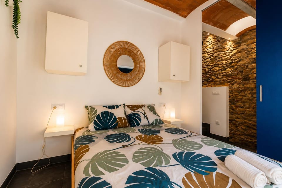 Bed, Photo of the whole room, Bedroom, wardrobe