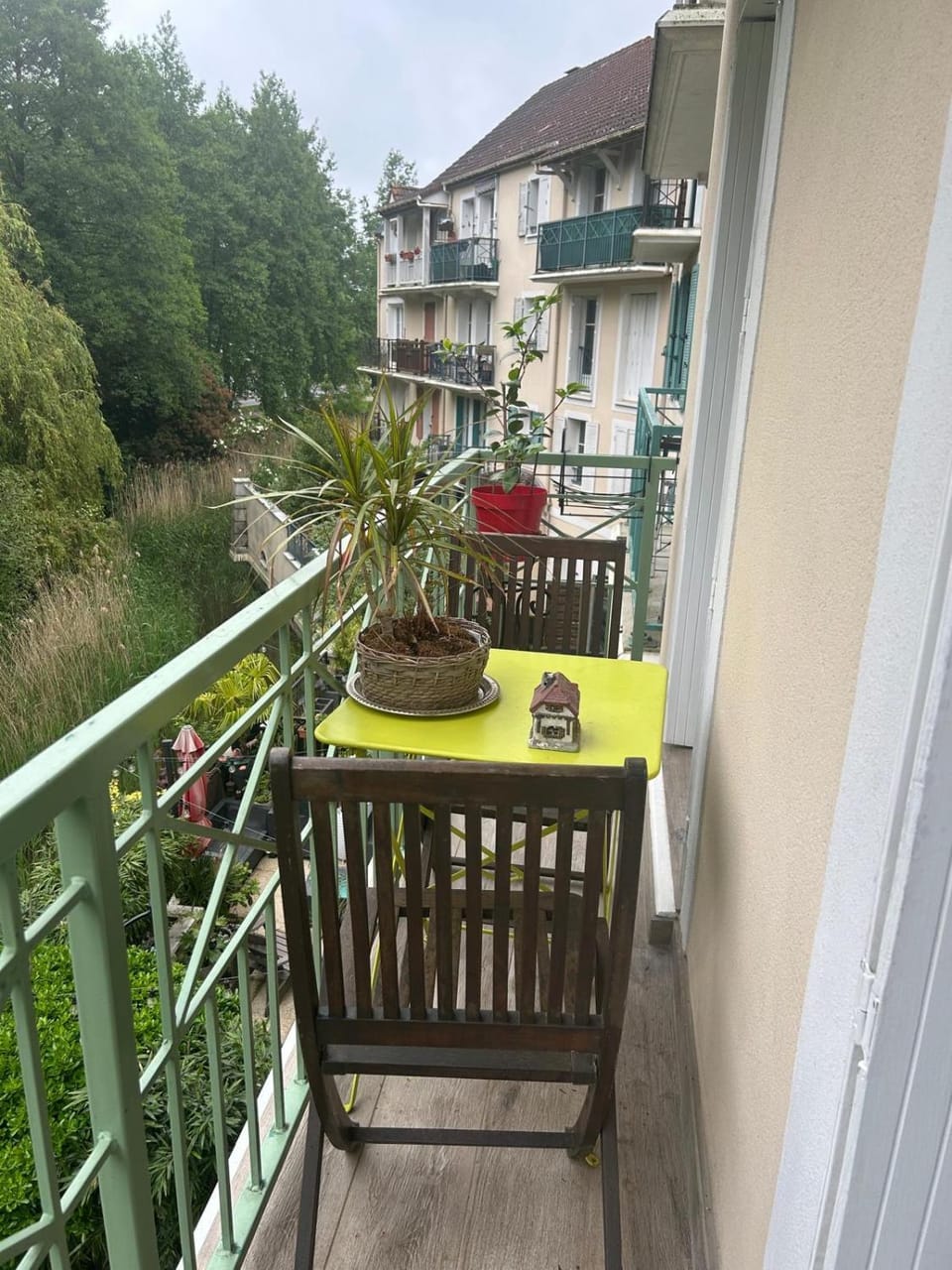 Studio Disney Paris Apartment in Bailly-Romainvilliers