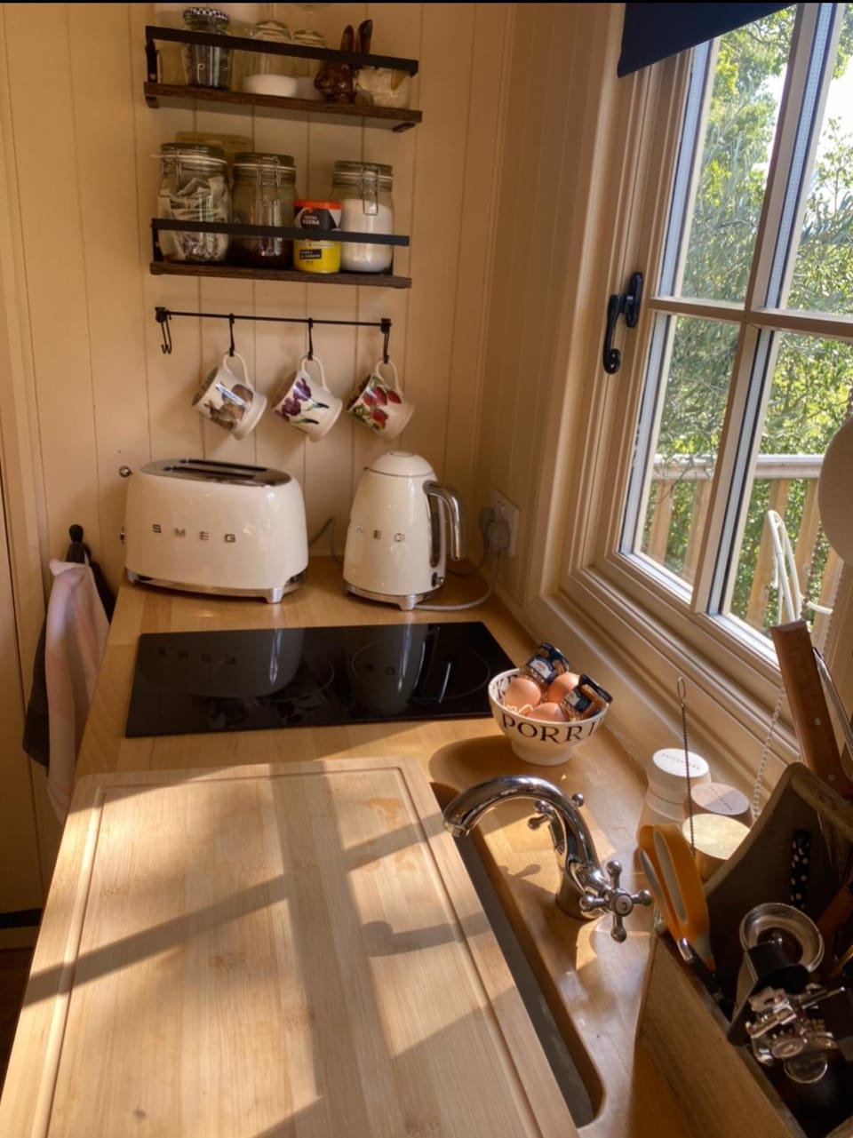 Elgars Luxury Shepherds Huts Campground/ 
RV Resort in Malvern Hills District
