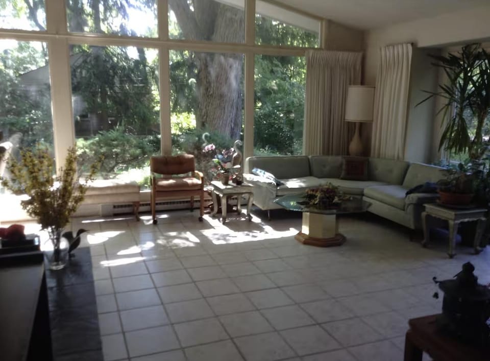 Charming Bedroom with Private Bathroom Vacation rental in Ann Arbor