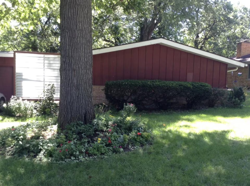 Charming Bedroom with Private Bathroom Vacation rental in Ann Arbor