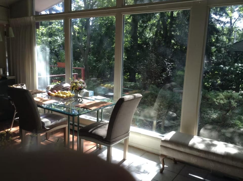 Charming Bedroom with Private Bathroom Vacation rental in Ann Arbor