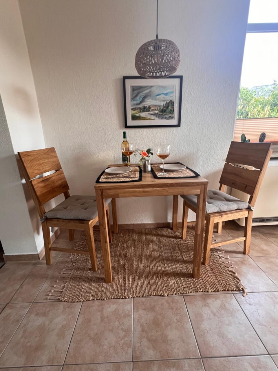 Seating area, Dining area
