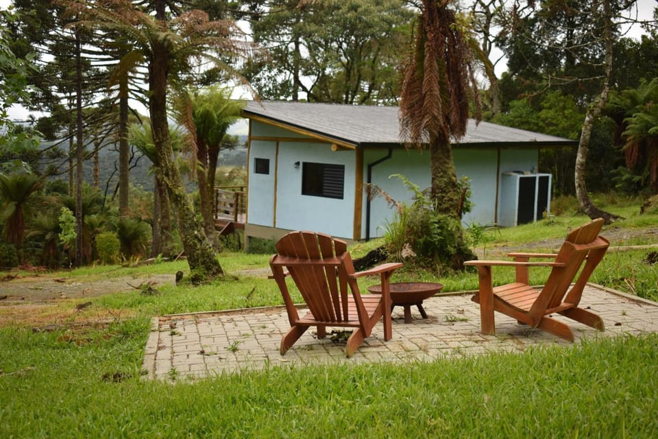 Property building, Natural landscape, Garden, Dining area, Garden view, Area and facilities