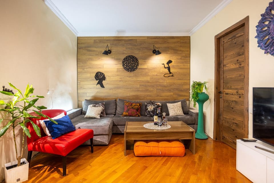 TV and multimedia, Seating area