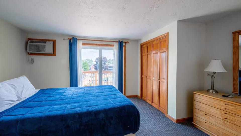 Nautical Mile Resort - 2BR Apartment in Wells