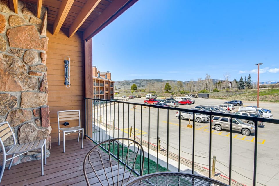 < 1 Mi to Granby Rodeo! Retreat w/ Pool & Hot Tub House in Granby