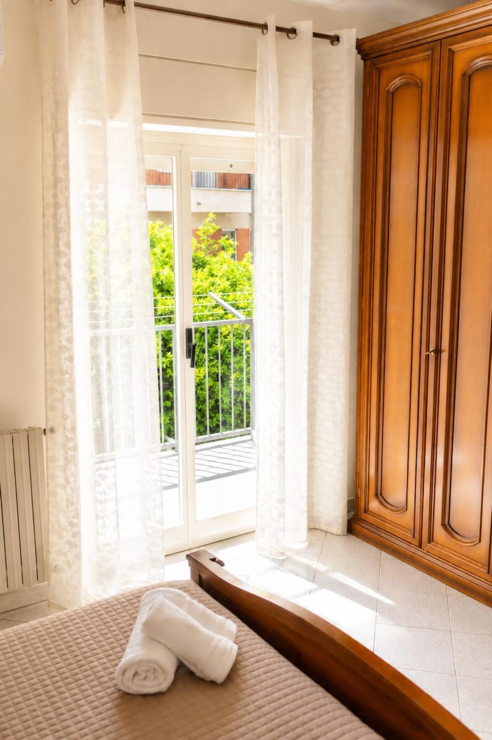 Bed, View (from property/room), Balcony/Terrace, Photo of the whole room, Bedroom, wardrobe