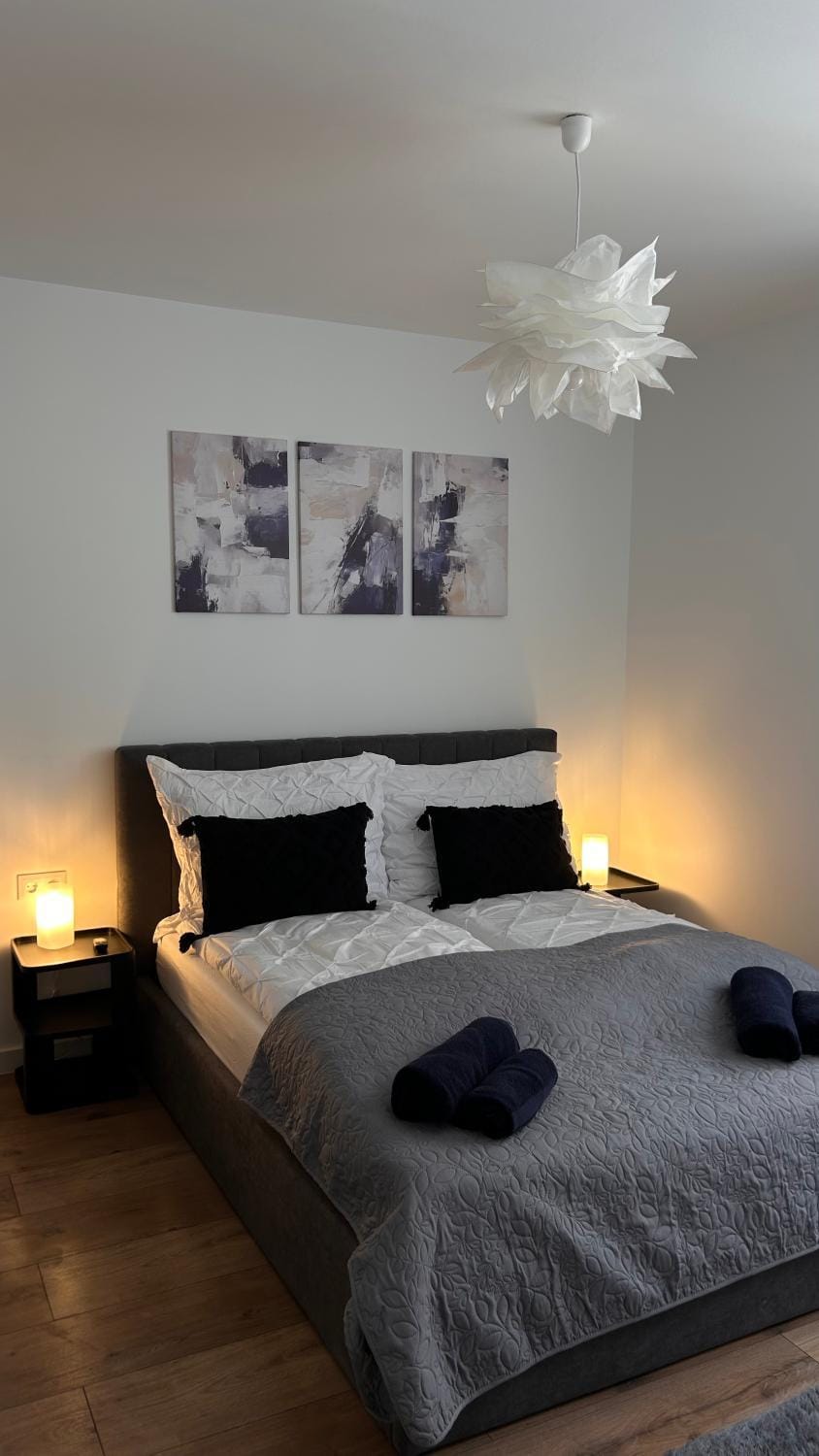 Bed, Bedroom