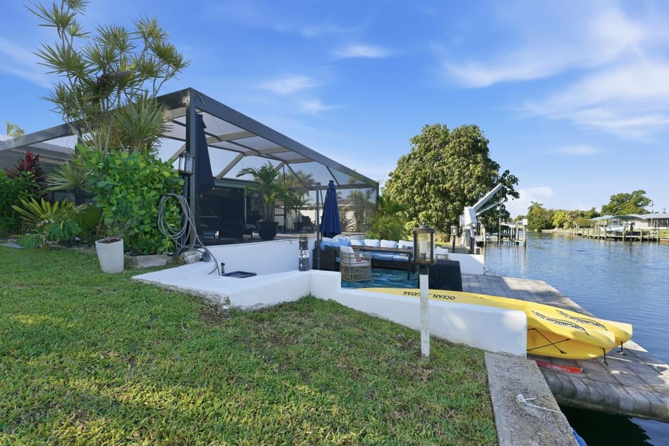 Waterfront Luxury Micro Resort Heated Salt Pool home House in Cape Coral
