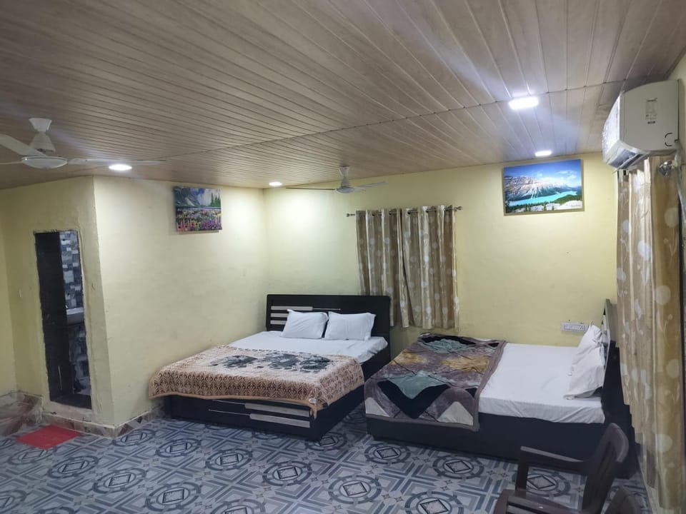 L S Home Stay Bed and Breakfast in Gujarat