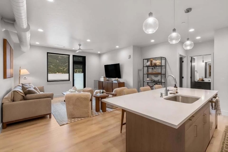 Refined Big Sky Luxury Condo Apartment in Big Sky