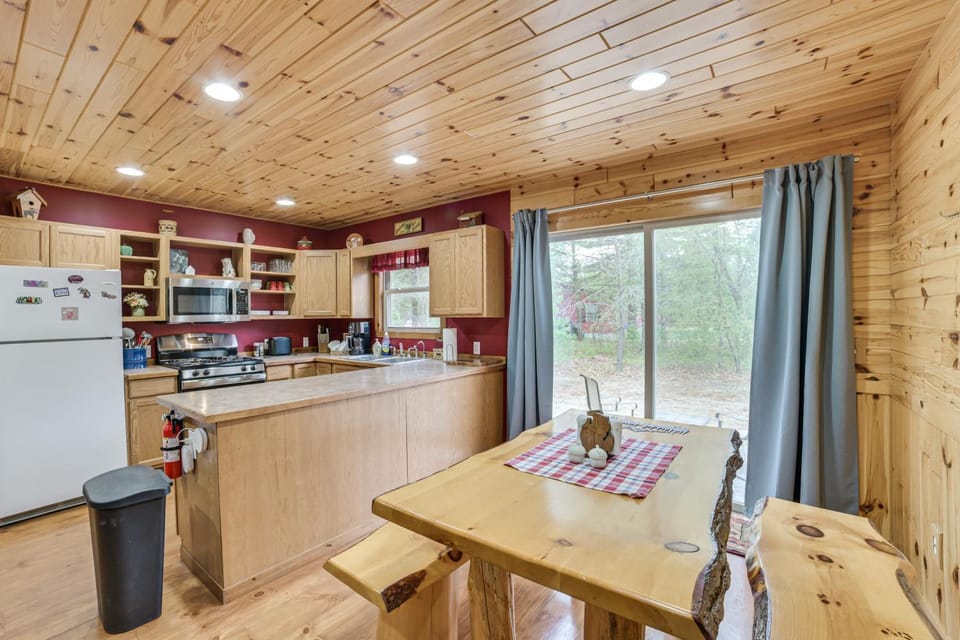 3 Mi to AuSable River! Forest Retreat w/ Fire Pit House in Oscoda Township