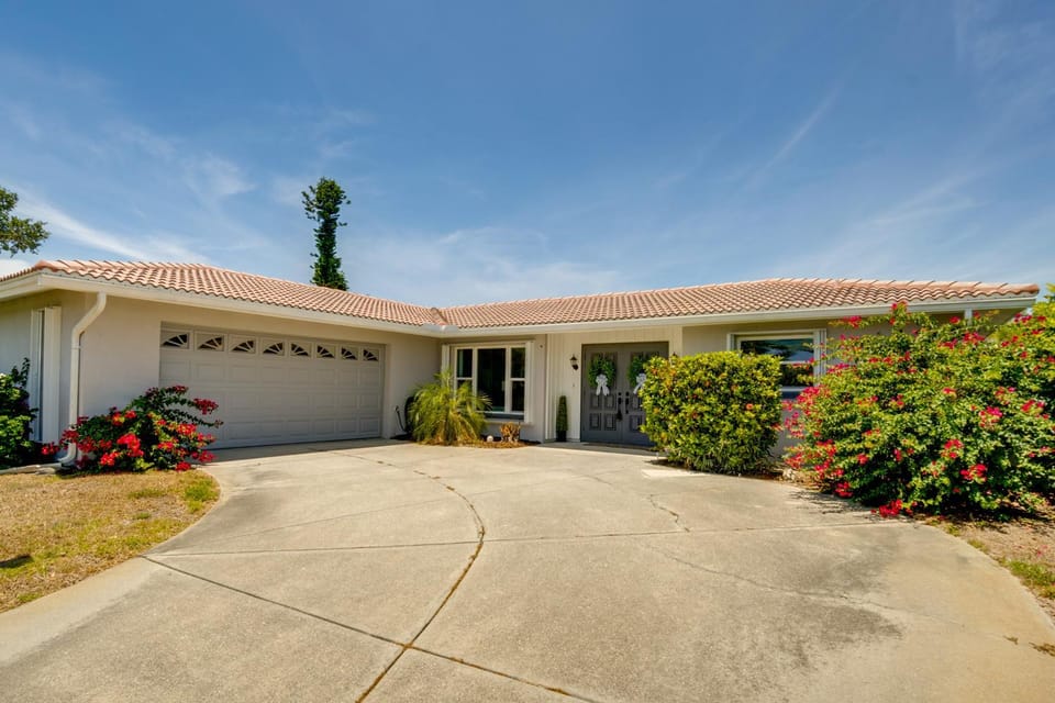 Heated Pool! Extended Stay 4 Mi to Manasota Beach House in Englewood