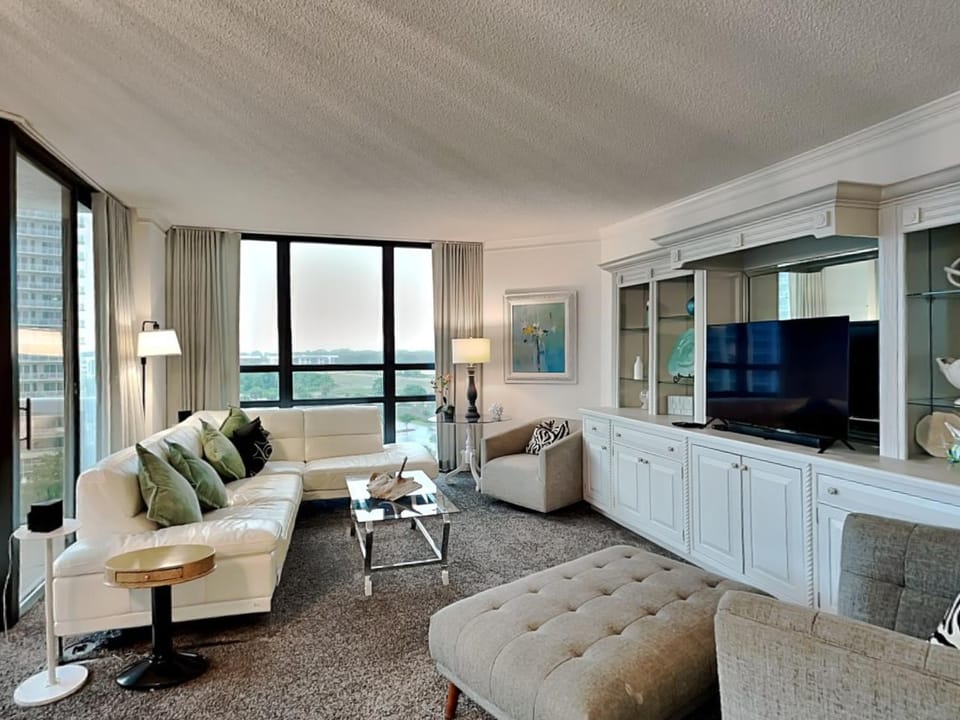 Surfside #612 by Southern Vacation Rentals Apartment in Miramar Beach