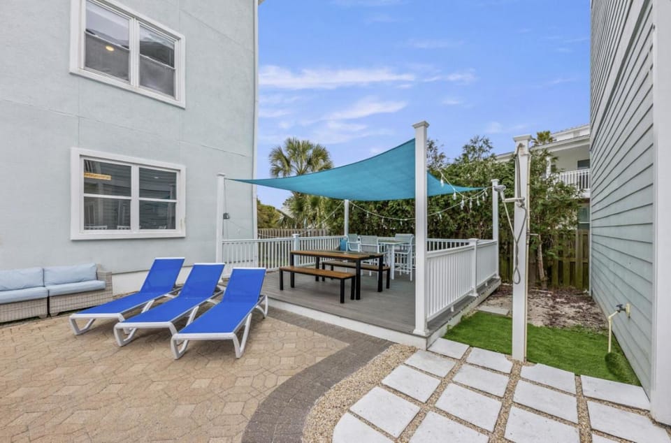 Patio, Garden, Seating area