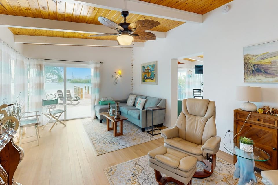 KC94 Saylor's Bay House in Key Colony Beach