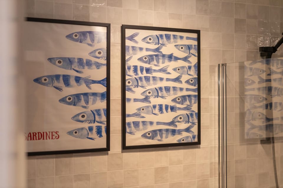 Shower, Bathroom, Decorative detail