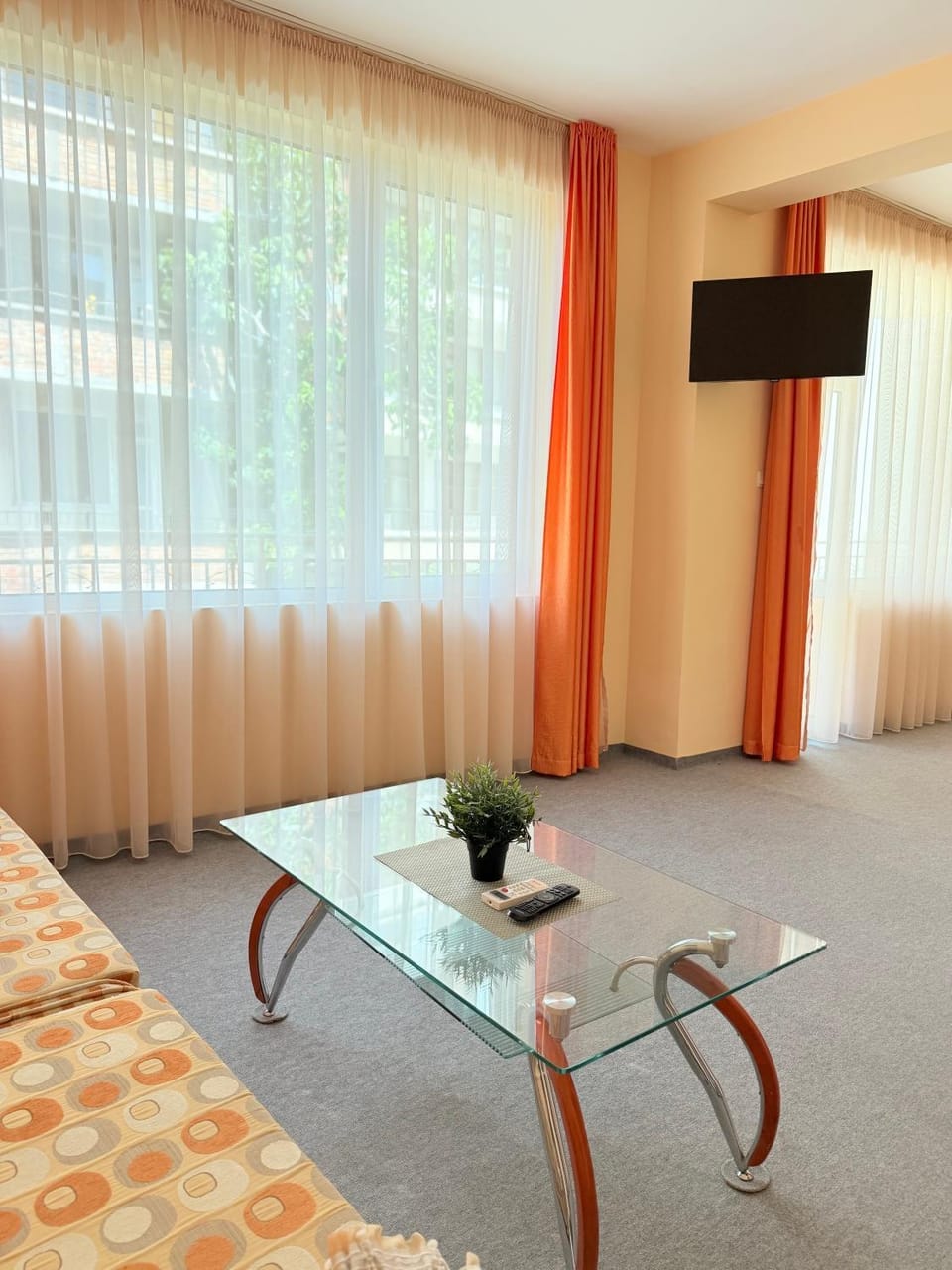 TV and multimedia, Photo of the whole room, Seating area