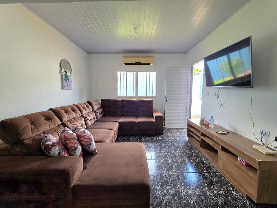 Casa Familiar 4 quartos 10 minutos centro House in Foz do Iguaçu