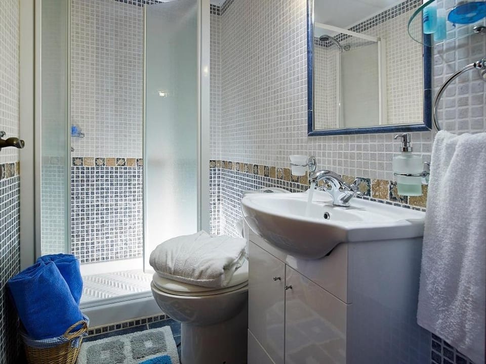White Villa Apartment in Rhodes
