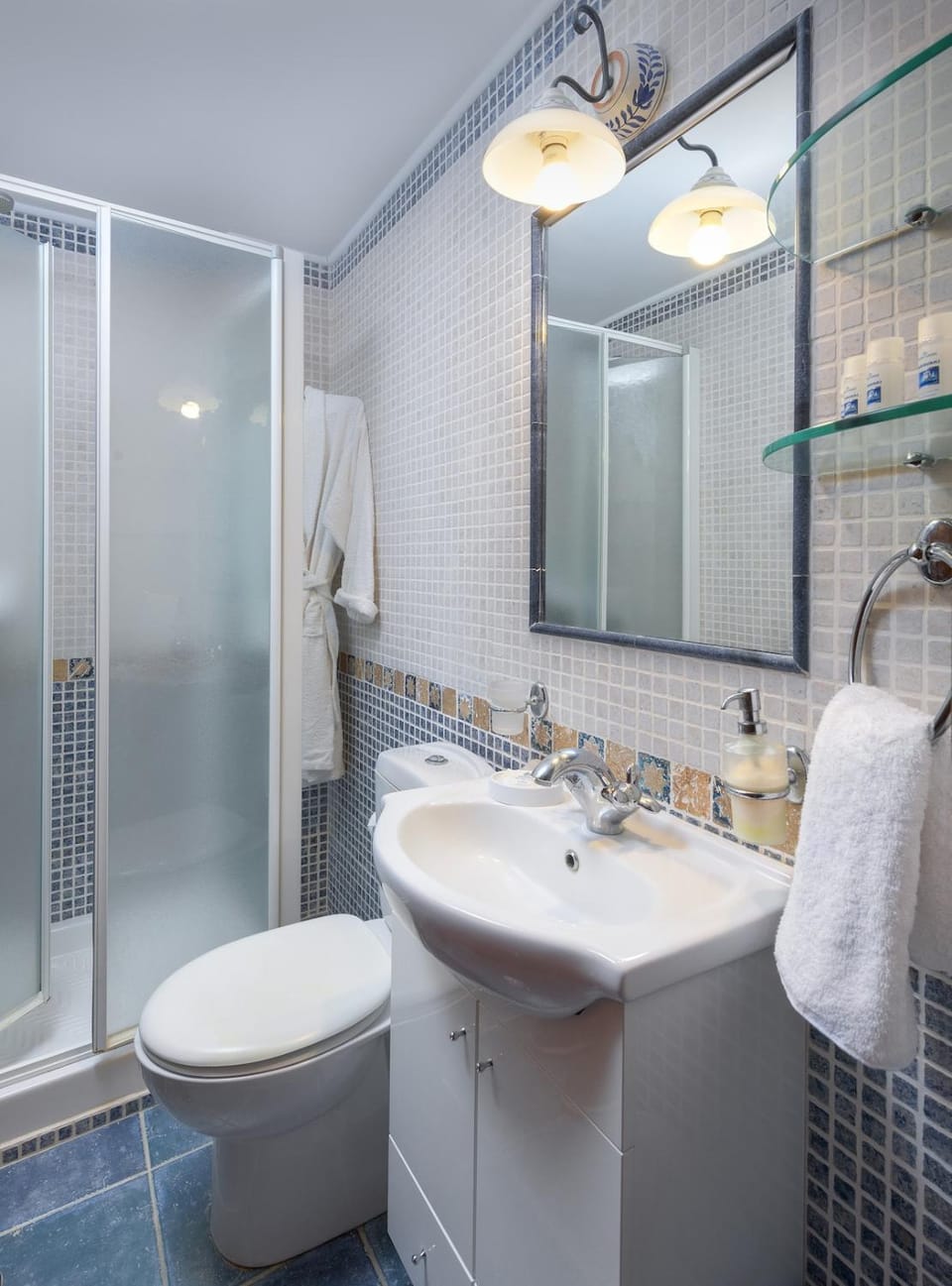 White Villa Apartment in Rhodes