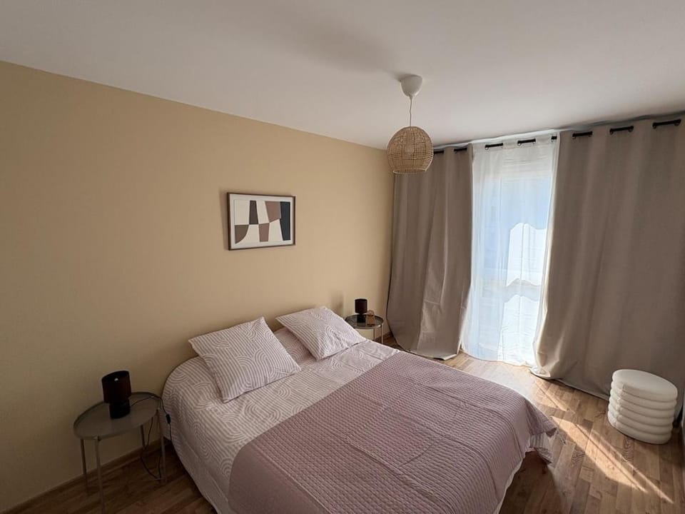 Camélia Mérignac, 2 bedrooms and parking, near Bordeaux Apartment in Mérignac