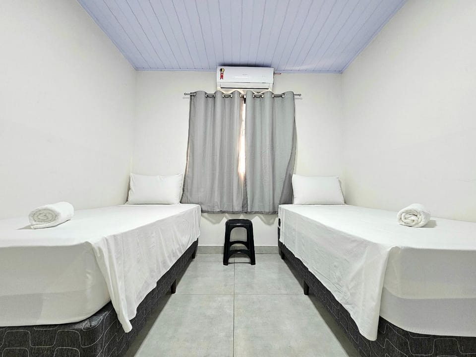 Casa 3 quartos com 6 camas - bairro tranquilo House in Foz do Iguaçu