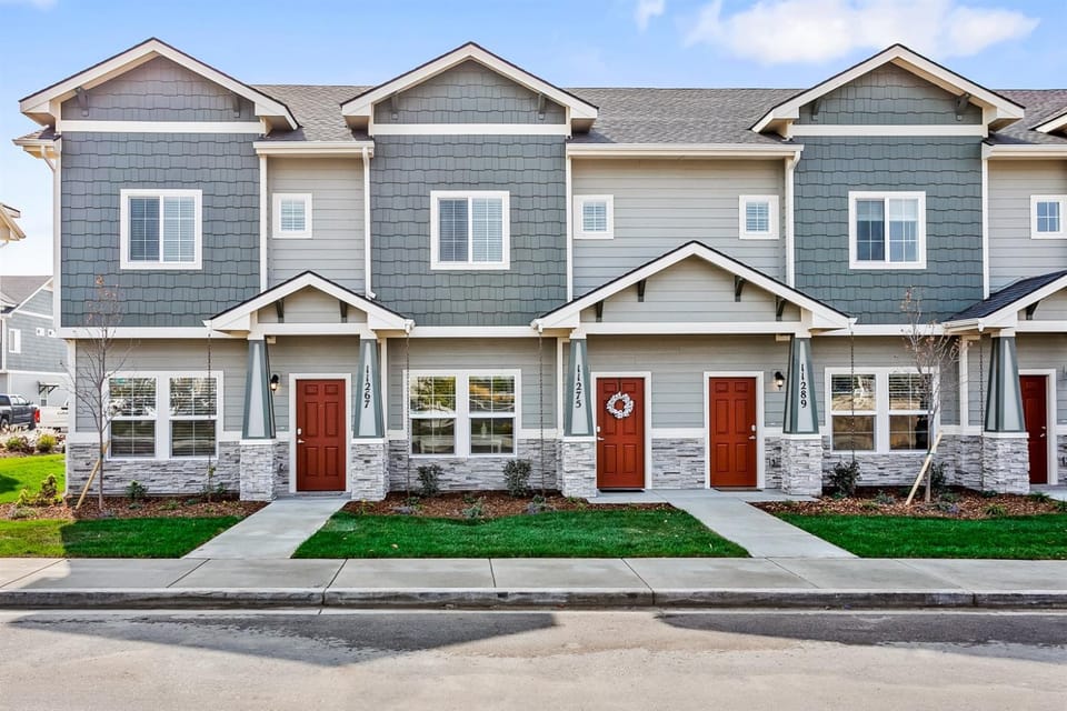 Upscale Condo By The Village & Boise Mall 75 House in Boise