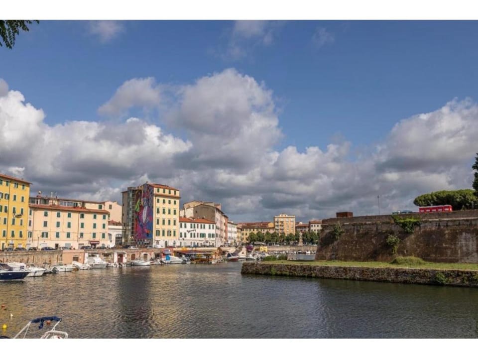 Dimora Al Murales Apartment in Livorno