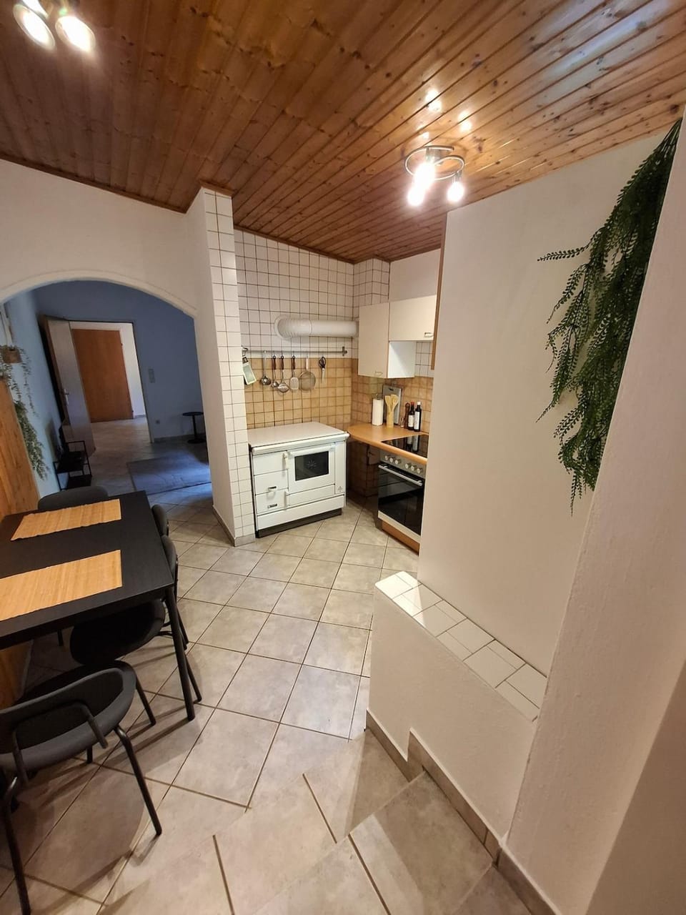 Kitchen or kitchenette, Seating area, Dining area, oven, stove
