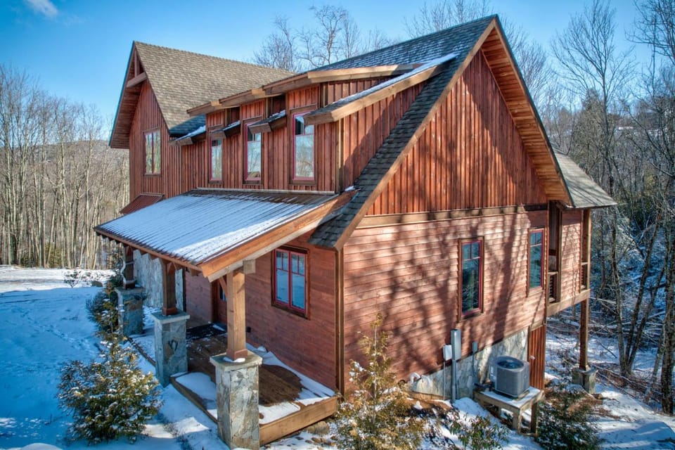 Winewood Haven at Eagles Nest House in Beech Mountain