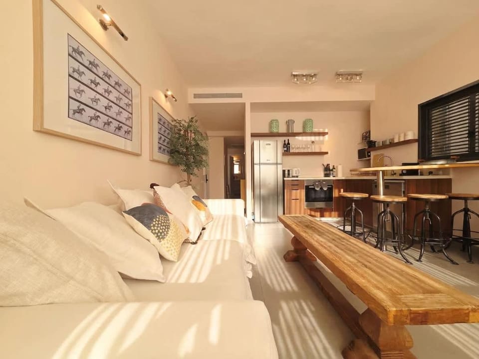 New Cozy TLV 2BR Prime Location By SweetyGuest Apartment in Tel Aviv-Yafo