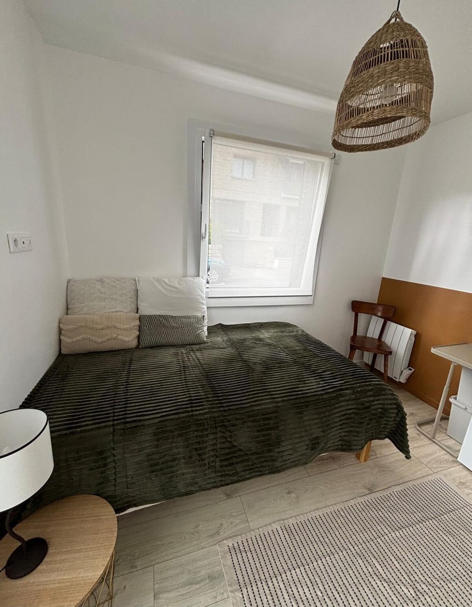 Petit studio indépendant - mitoyen à notre maison Apartment in Rennes