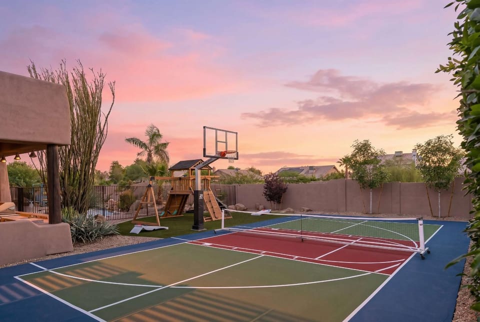 The Good Life Oasis - Luxury 5BR Home - Sleeps 16 House in Phoenix