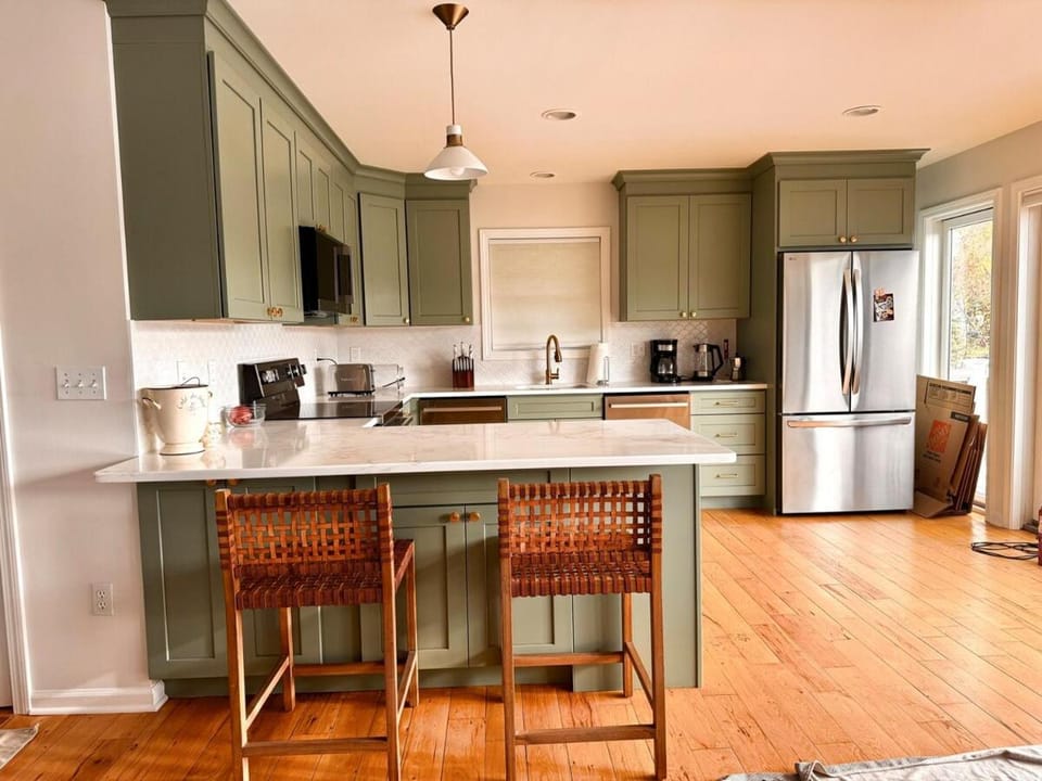 Family Friendly Lakefront Retreat with Private Dock, 2 Hrs from NYC House in Winchester