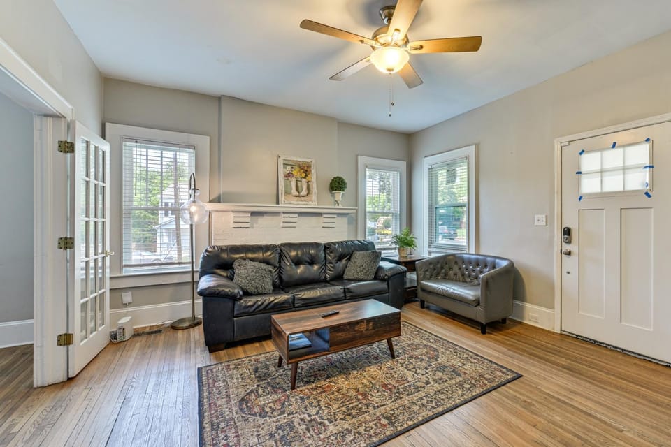Prime Charlotte Retreat 1 Mi to Uptown! House in Charlotte