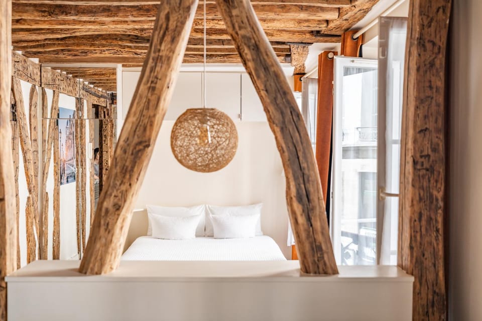 Elegant Design Studio & Montorgueil & Air Conditioning Apartment in Paris