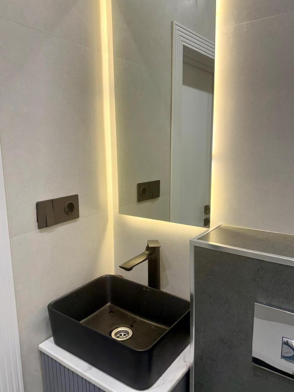 Современный лофт рядом с метро,центр, тихий двор Apartment in Baku