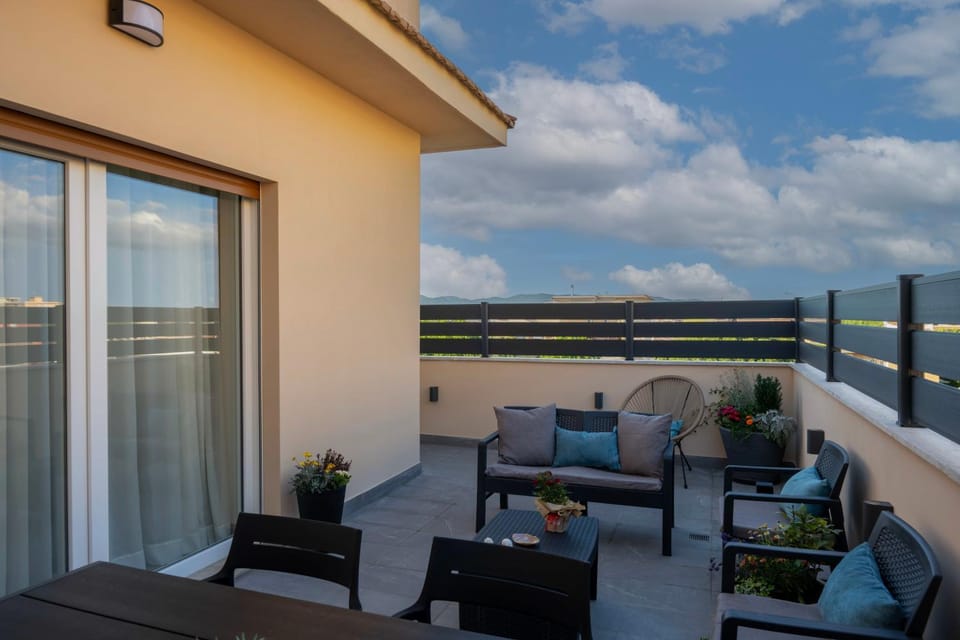 View (from property/room), Balcony/Terrace