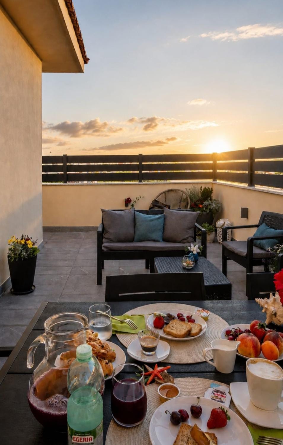 View (from property/room), Balcony/Terrace, Dining area, Continental breakfast, Lunch