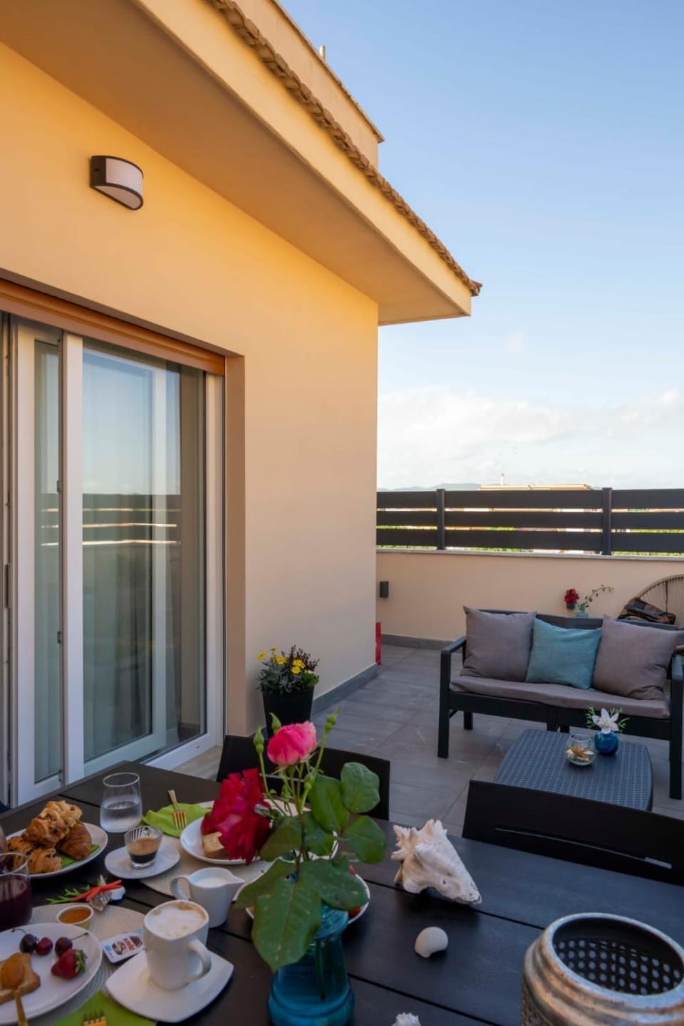 Balcony/Terrace, Dining area