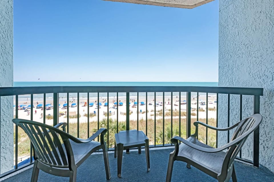 Nice 1BR Direct Oceanfront at Compass Heated Pool House in Myrtle Beach