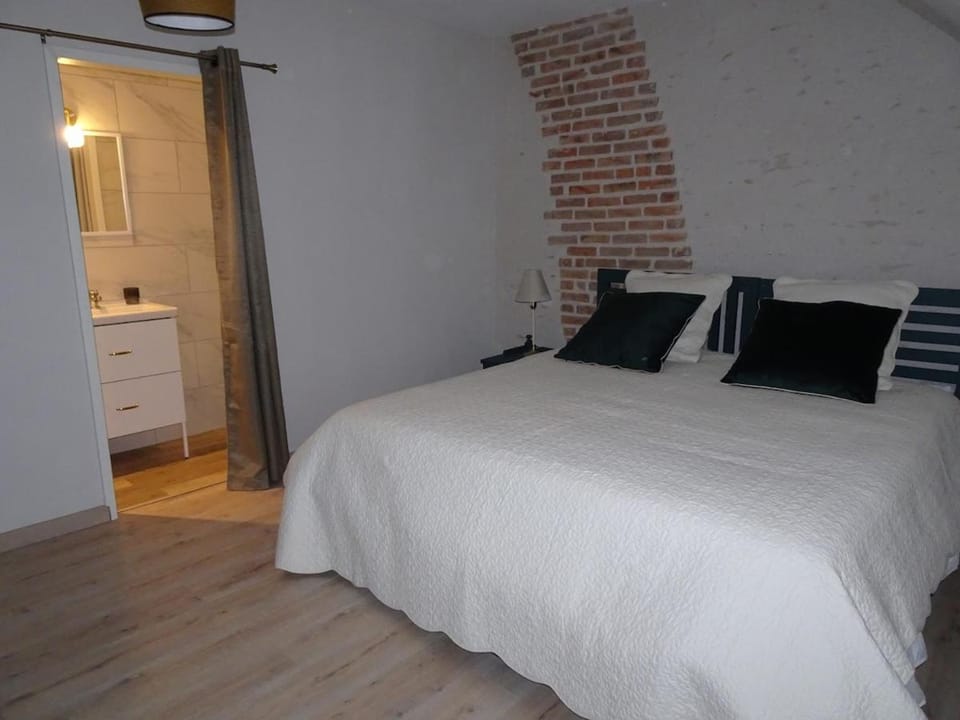Marguerite Country Home House in Centre-Val de Loire