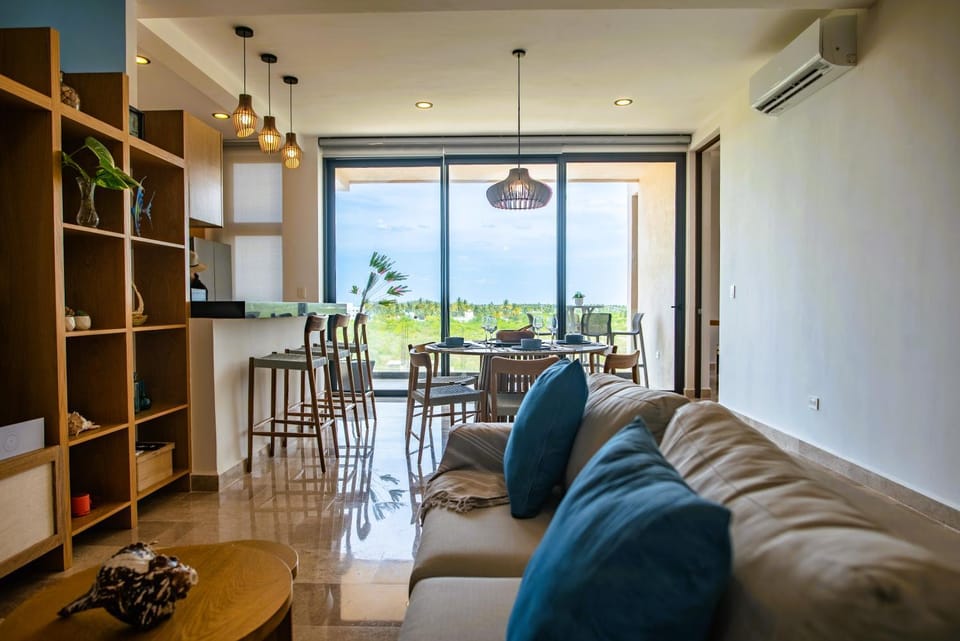 Living room, Seating area, Dining area, air conditioner